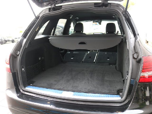 Mercedes Benz C-CLASS 2018-10 10083-6
