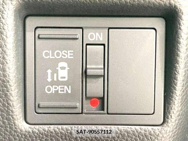 Honda N BOX CUSTOM 2020-06 330891-3