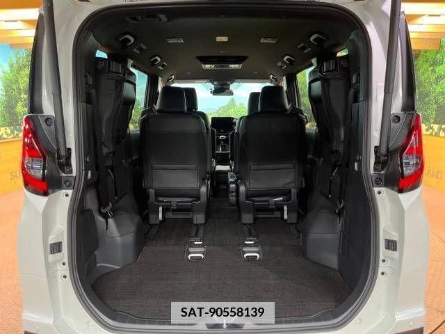 Toyota NOAH 2023-08 346910-14