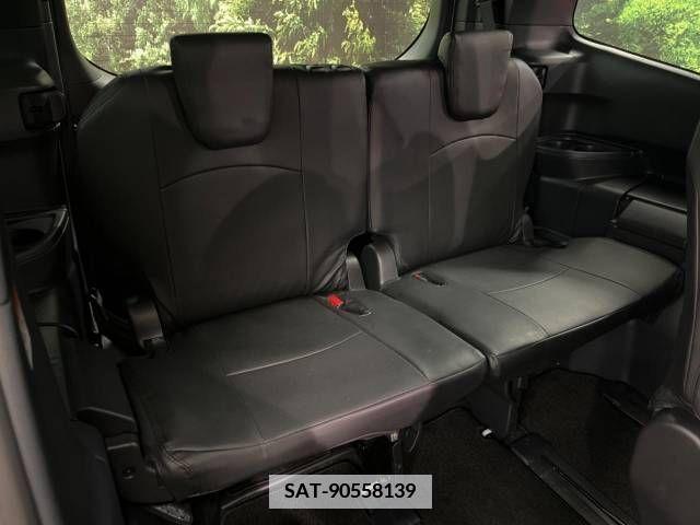 Toyota NOAH 2023-08 346910-13