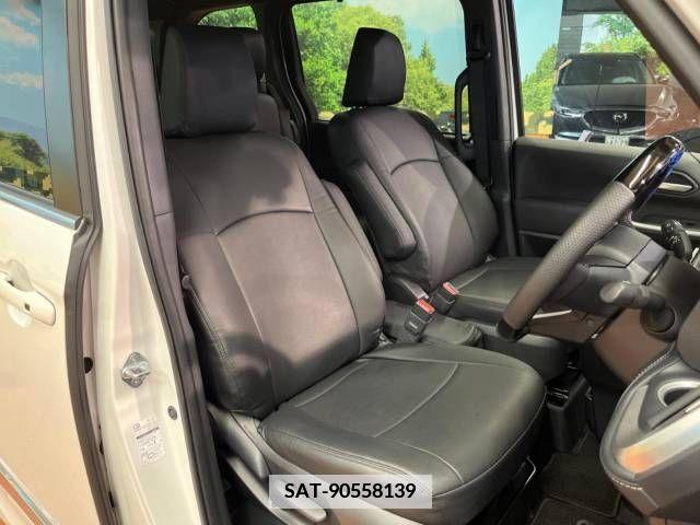 Toyota NOAH 2023-08 346910-11