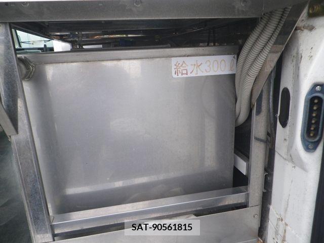 Toyota QUICK DELIVERY 2002-03 282641-9