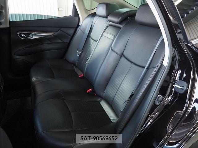Nissan FUGA 2016-08 270780-9