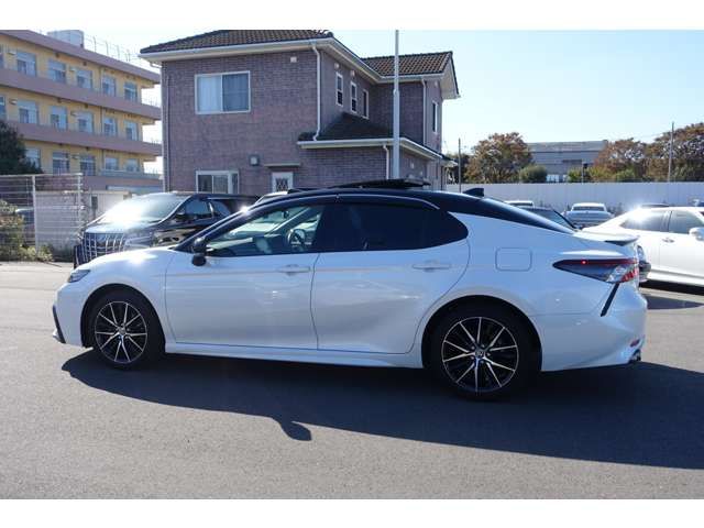 Toyota CAMRY HYBRID 2022-02 183022-3