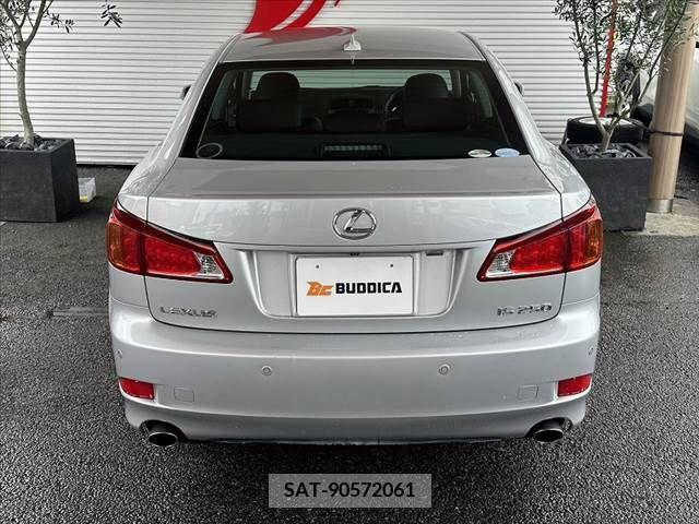 Lexus IS 2010-04 334263-12