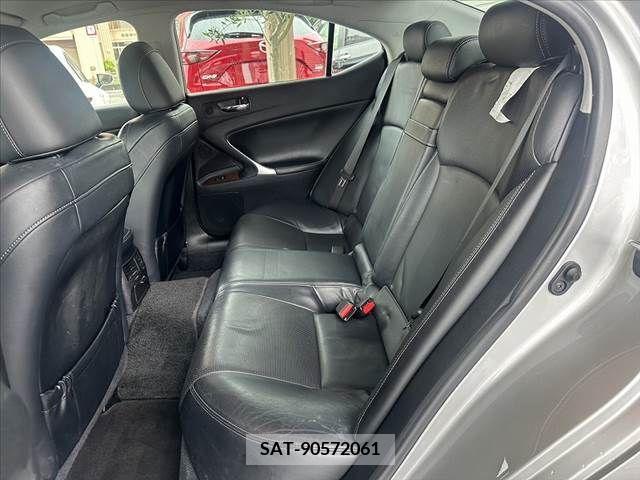Lexus IS 2010-04 334263-18