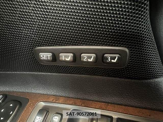 Lexus IS 2010-04 334263-6