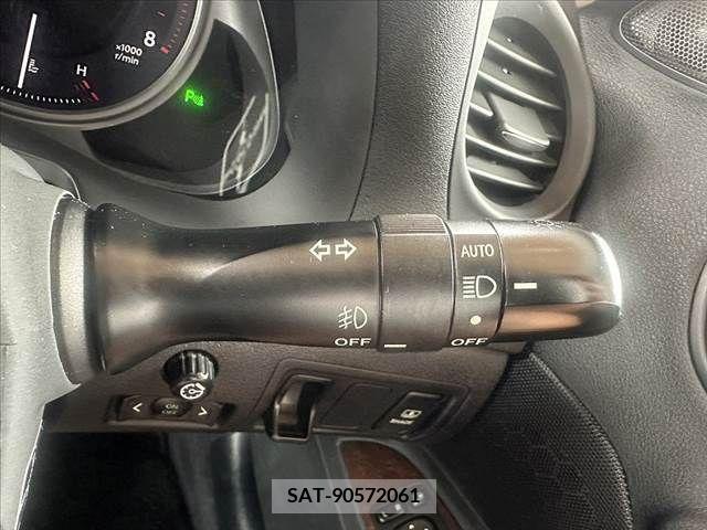 Lexus IS 2010-04 334263-24