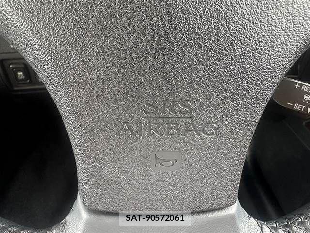 Lexus IS 2010-04 334263-23