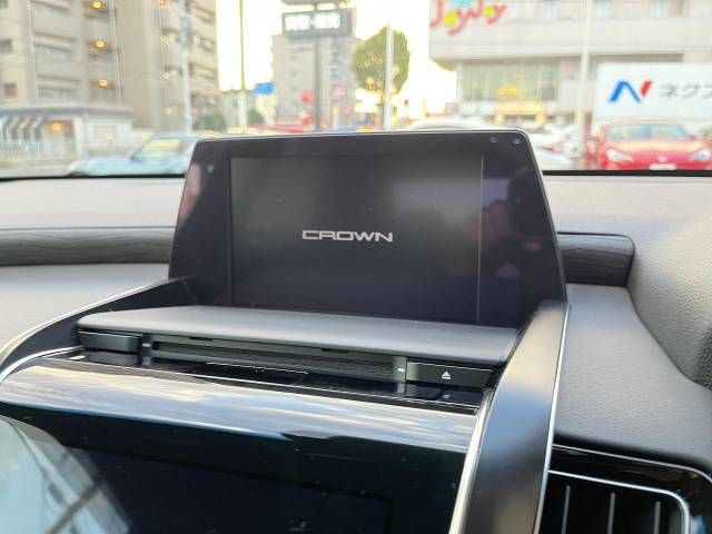 Toyota CROWN SEDAN 2018-09 10681-2
