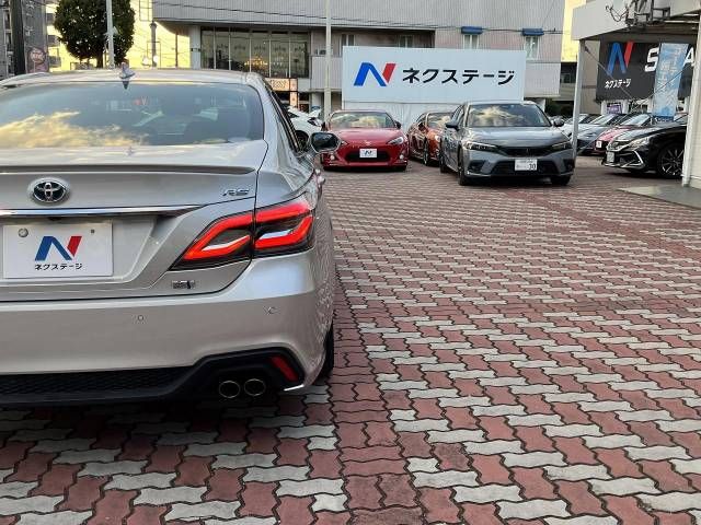 Toyota CROWN SEDAN 2018-09 10681-18
