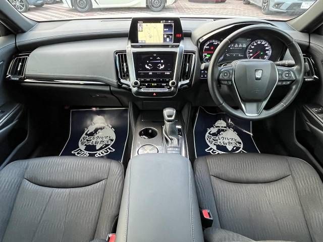 Toyota CROWN SEDAN 2018-09 10681-1