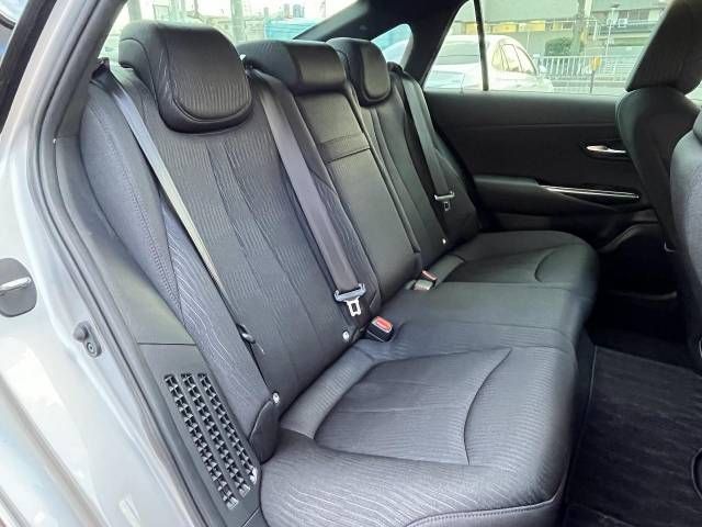 Toyota CROWN SEDAN 2018-09 10681-12