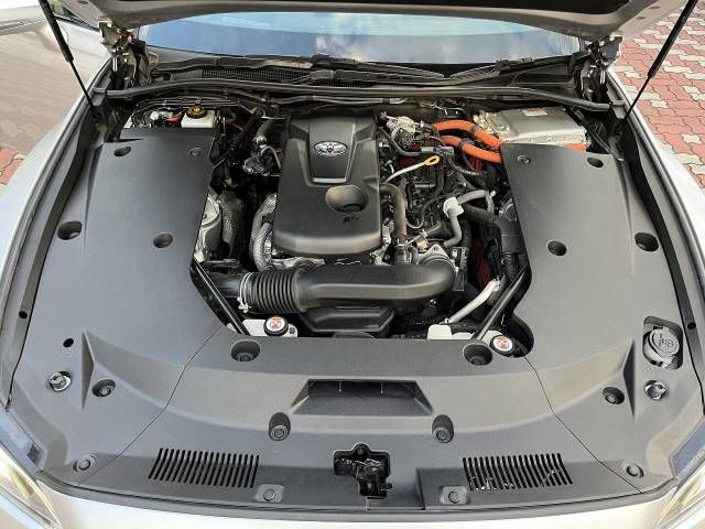 Toyota CROWN SEDAN 2018-09 10681-19