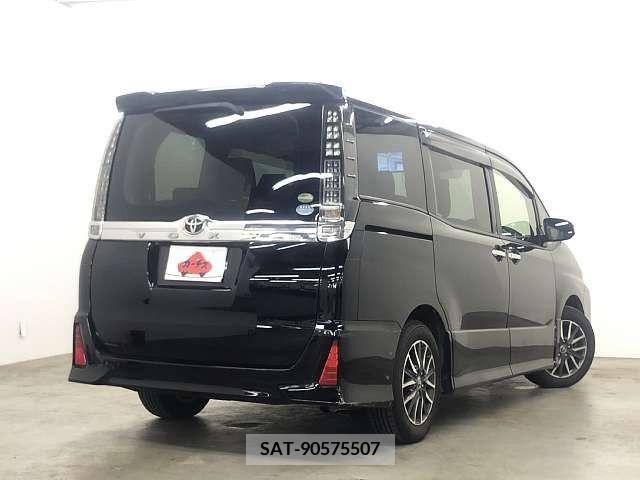Toyota VOXY 2014-12 348999-2