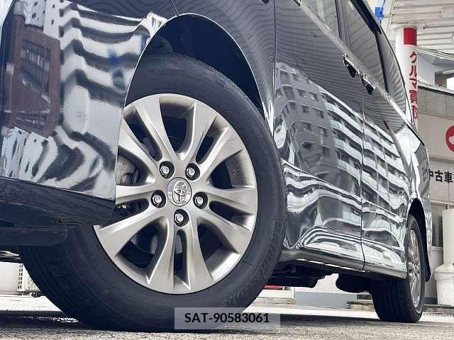 Toyota VOXY 2012-08 321337-3