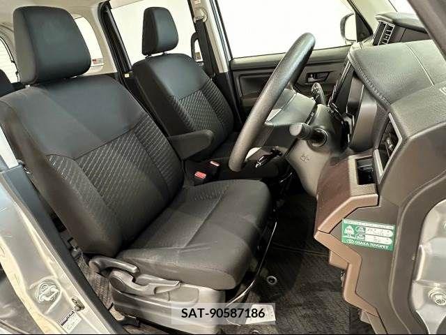 Toyota TANK 2017-09 222666-8