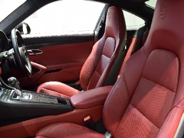 Porsche 911 2019-01 9816-19