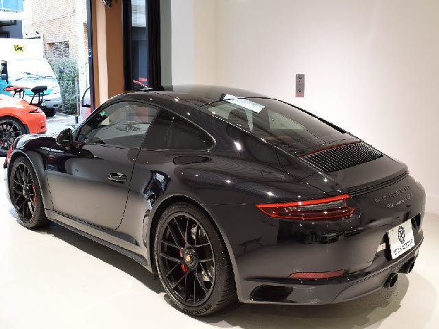 Porsche 911 2019-01 9816-7