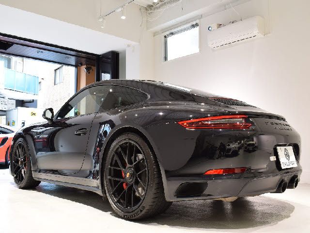 Porsche 911 2019-01 9816-6