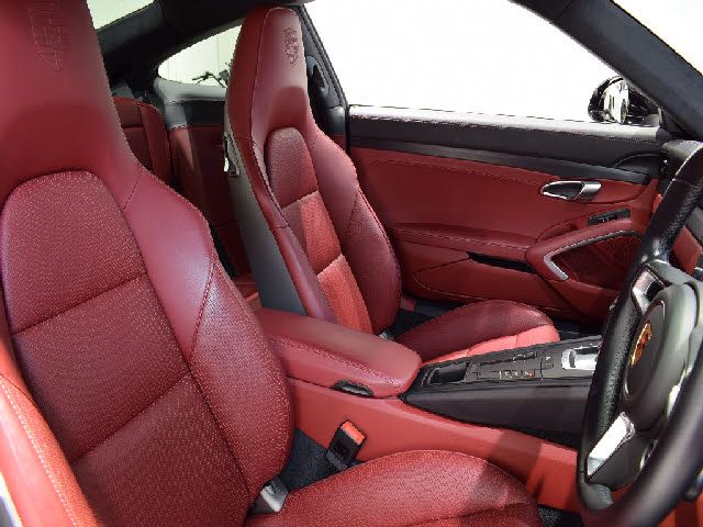 Porsche 911 2019-01 9816-17