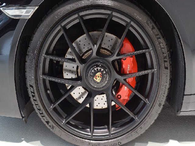 Porsche 911 2019-01 9816-4