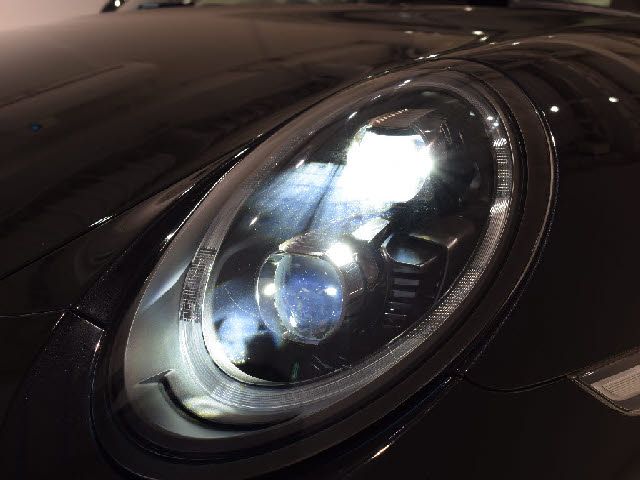 Porsche 911 2019-01 9816-3