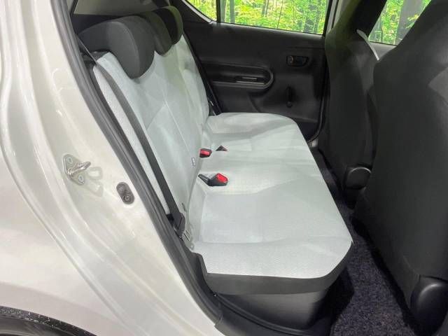 Toyota AQUA 2018-10 15077-9
