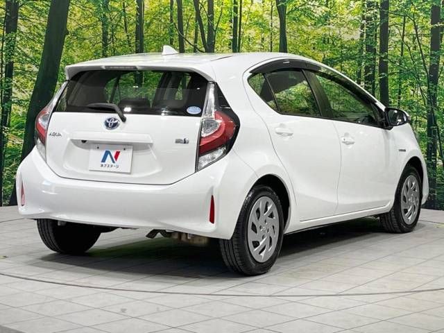 Toyota AQUA 2018-10 15077-17