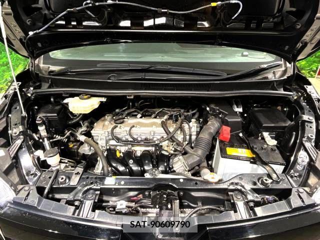 Toyota VOXY 2021-11 321681-19