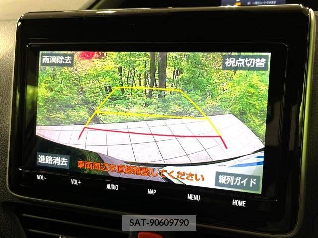 Toyota VOXY 2021-11 321681-8