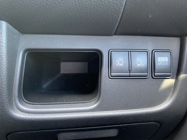 Nissan SERENA 2012-05 23120-24