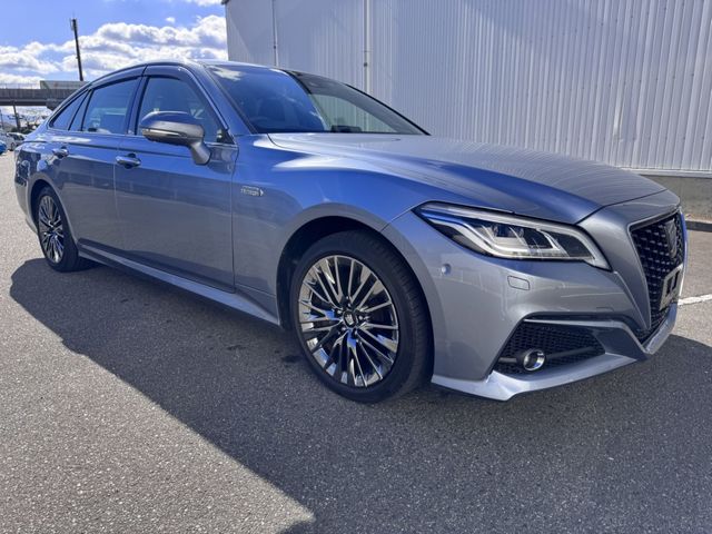 Toyota CROWN SEDAN 2018-08 192552-1