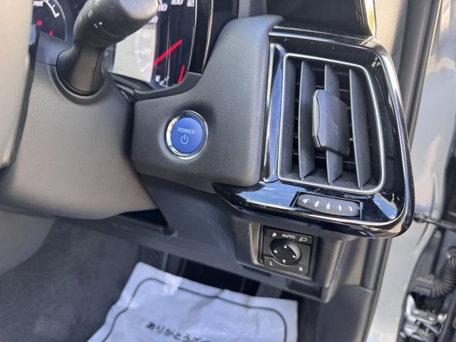 Toyota CROWN SEDAN 2018-08 192552-12