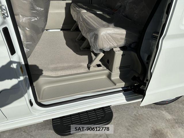 Suzuki EVERY WAGON 2023-02 212833-17