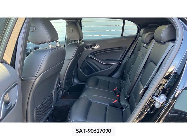 Mercedes Benz GLA-CLASS 2019-03 218499-4