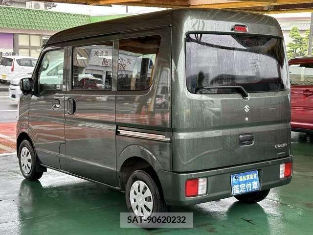 Suzuki EVERY 2023-11 301660-1