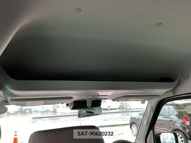 Suzuki EVERY 2023-11 301660-8