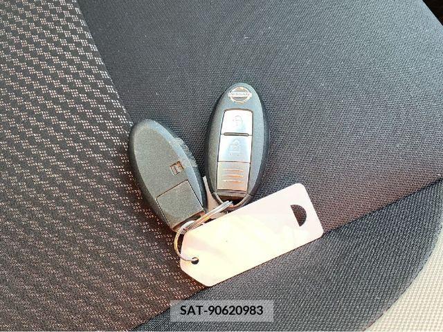 Nissan NOTE 2019-02 219581-9