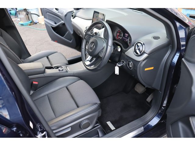 Mercedes Benz B-CLASS 2018-01 4091-2
