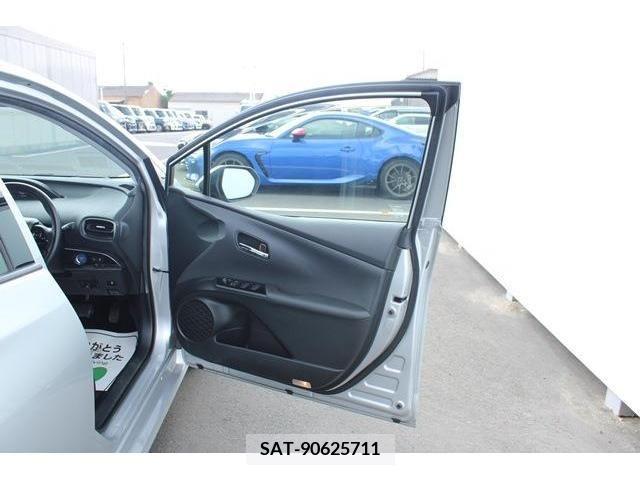 Toyota PRIUS 2019-06 282218-12