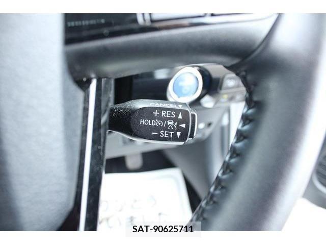 Toyota PRIUS 2019-06 282218-4