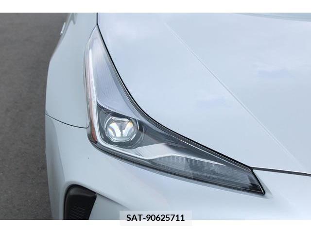 Toyota PRIUS 2019-06 282218-8