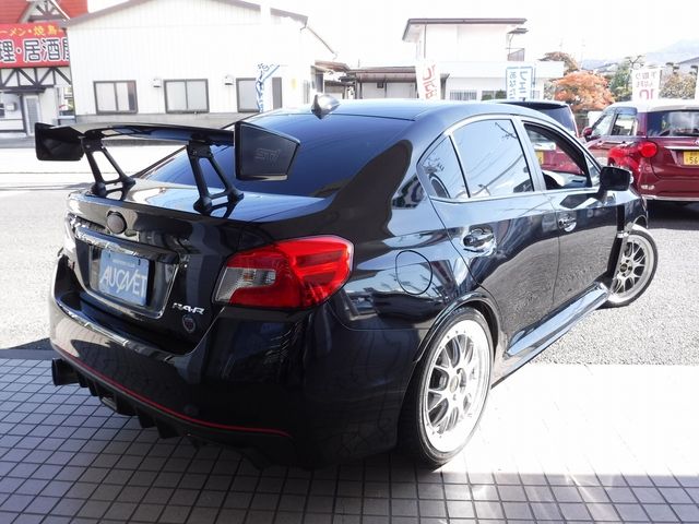 Subaru WRX STI 2018-09 183038-2
