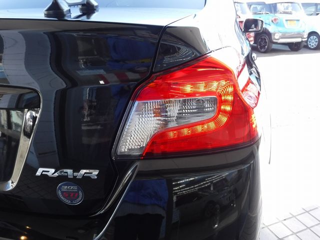 Subaru WRX STI 2018-09 183038-5