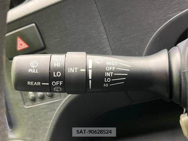 Toyota AQUA 2013-06 349982-19