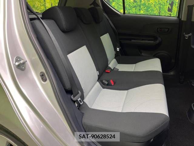 Toyota AQUA 2013-06 349982-6