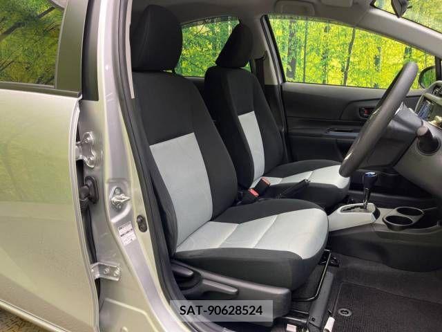 Toyota AQUA 2013-06 349982-5