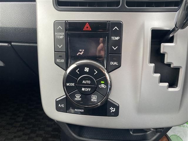 Toyota VOXY 2012-04 15332-18