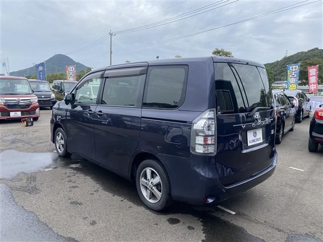 Toyota VOXY 2012-04 15332-13
